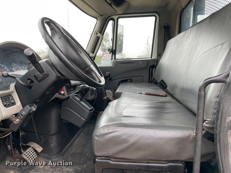 image for item KE9335 2012 International 4300  dump flatbed truck