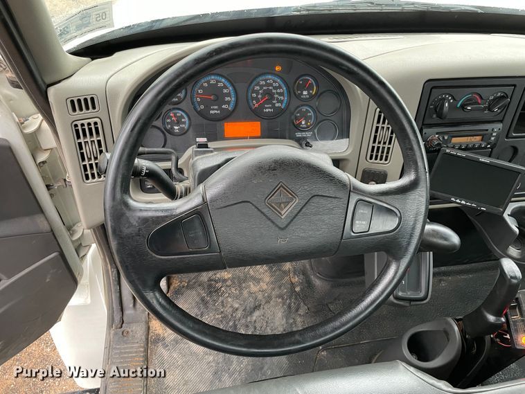 image for item KE9335 2012 International 4300  dump flatbed truck