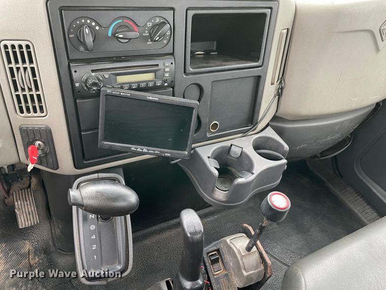 image for item KE9335 2012 International 4300  dump flatbed truck