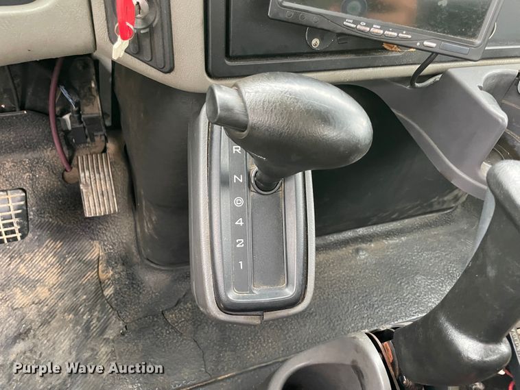 image for item KE9335 2012 International 4300  dump flatbed truck