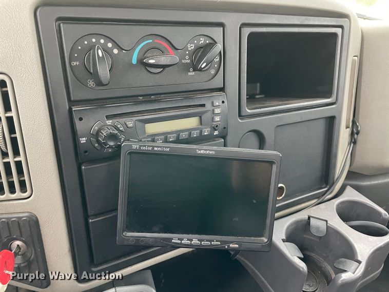 image for item KE9335 2012 International 4300  dump flatbed truck