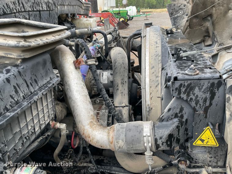 image for item KE9335 2012 International 4300  dump flatbed truck