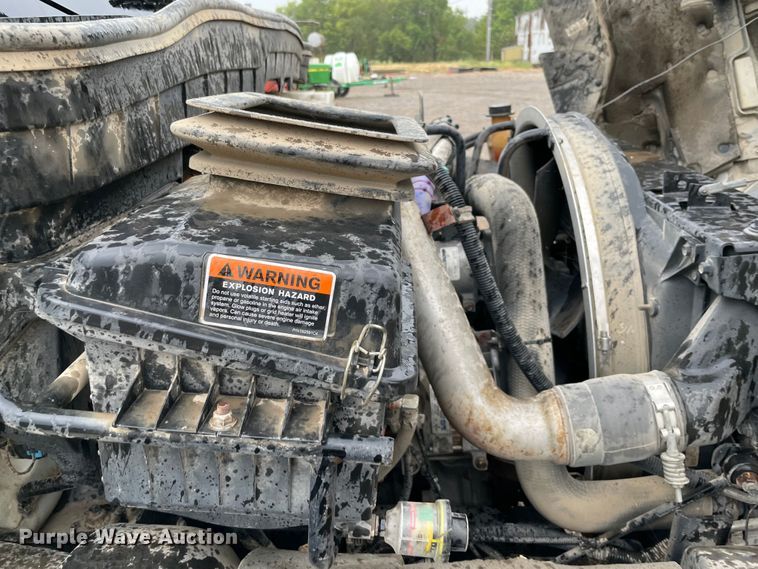 image for item KE9335 2012 International 4300  dump flatbed truck