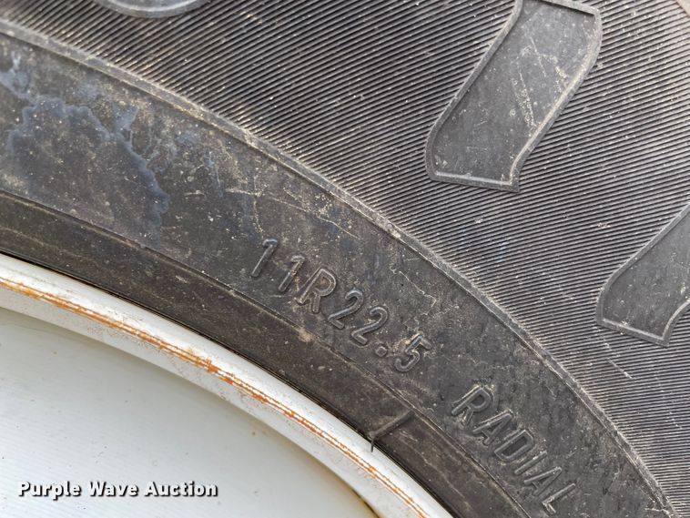 image for item KE9335 2012 International 4300  dump flatbed truck