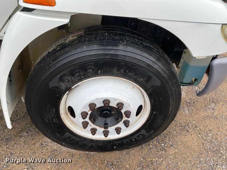 image for item KE9335 2012 International 4300  dump flatbed truck