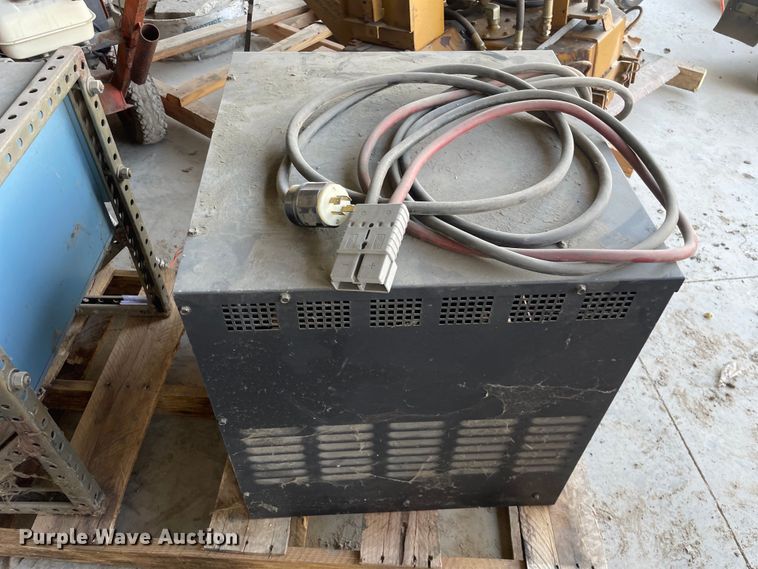 image for item KF9563 Schaeff W20SRS190TSO  forklift