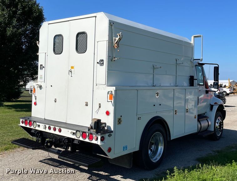 image for item KF9573 2011 International DuraStar 4300  utility / service truck