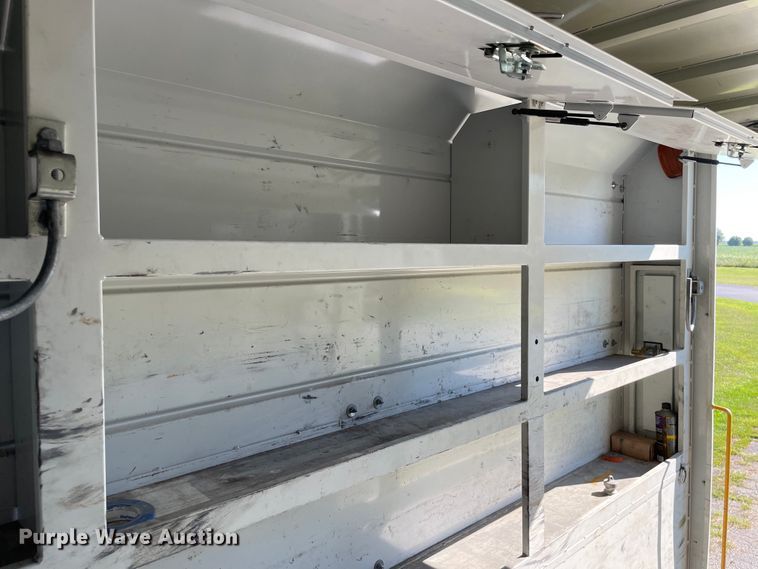 image for item KF9573 2011 International DuraStar 4300  utility / service truck