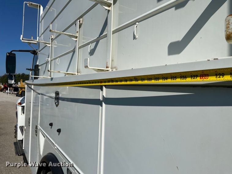 image for item KF9573 2011 International DuraStar 4300  utility / service truck