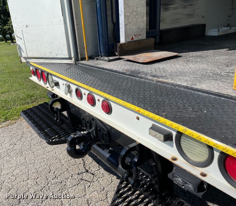 image for item KF9573 2011 International DuraStar 4300  utility / service truck