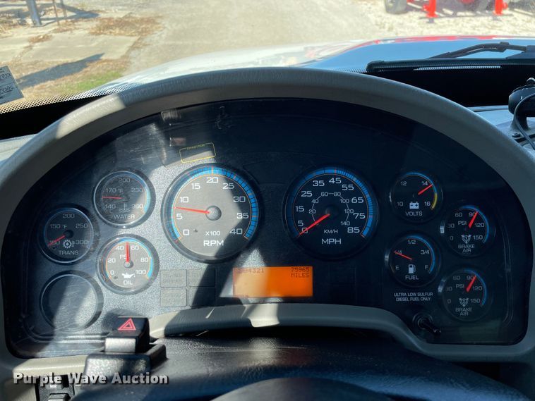 image for item KF9573 2011 International DuraStar 4300  utility / service truck