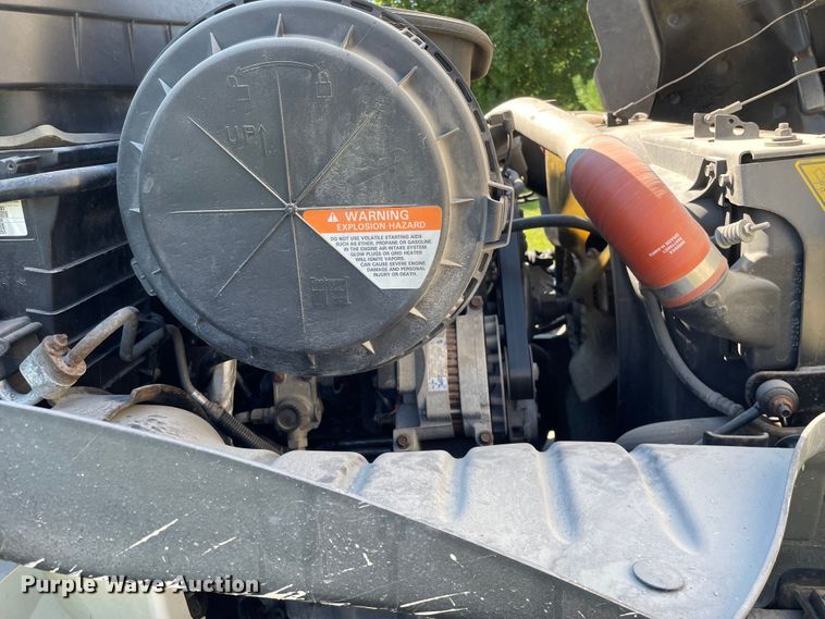 image for item KF9573 2011 International DuraStar 4300  utility / service truck