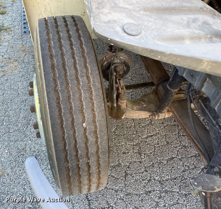 image for item KF9573 2011 International DuraStar 4300  utility / service truck