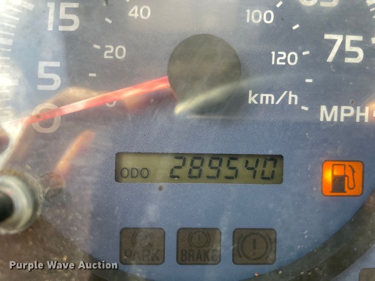 image for item KF9576 2008 Hino  box truck