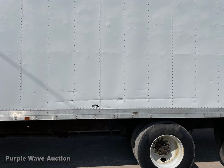 image for item KF9576 2008 Hino  box truck