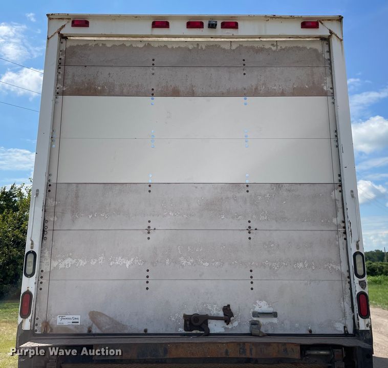 image for item KF9576 2008 Hino  box truck