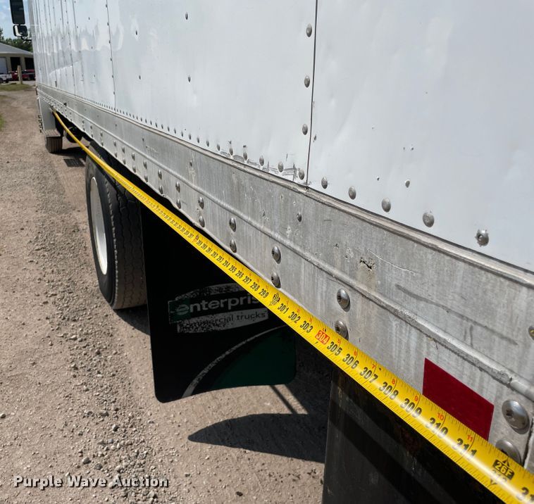 image for item KF9576 2008 Hino  box truck