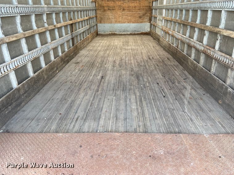 image for item KF9576 2008 Hino  box truck