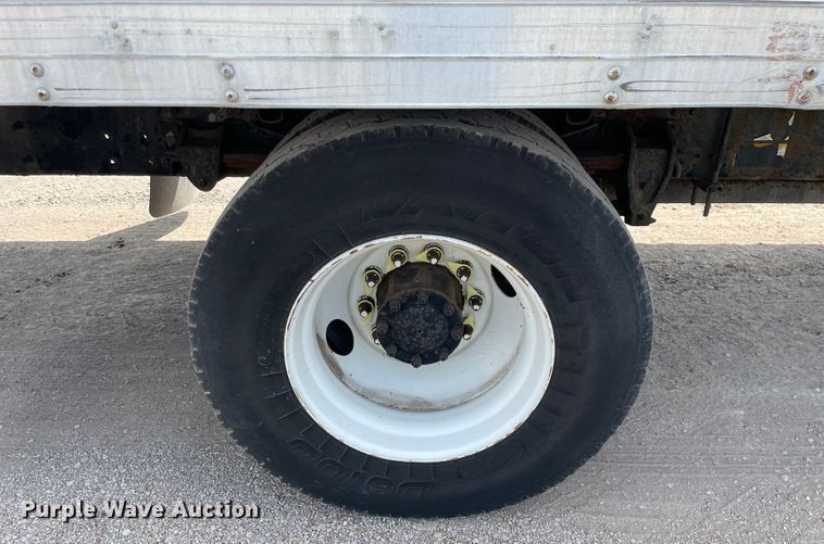 image for item KF9576 2008 Hino  box truck