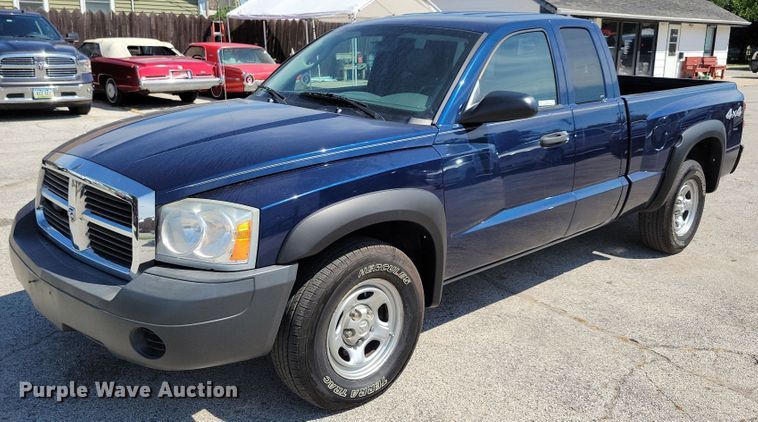 image for item KP9356 2006 Dodge Dakota  Club Cab pickup truck