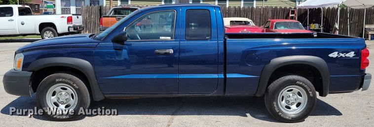 image for item KP9356 2006 Dodge Dakota  Club Cab pickup truck