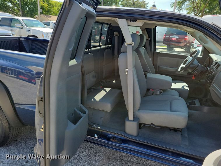 image for item KP9356 2006 Dodge Dakota  Club Cab pickup truck