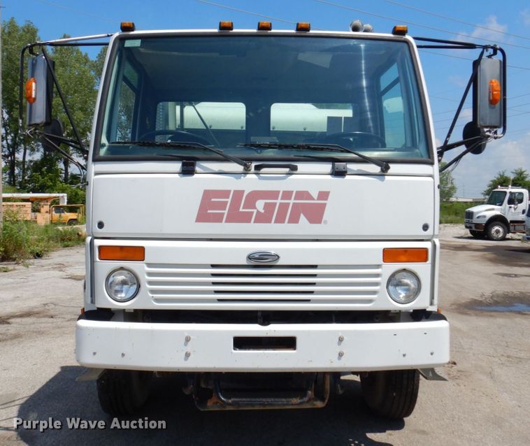 image for item KR9139 2005 Sterling SC8000  street sweeper truck