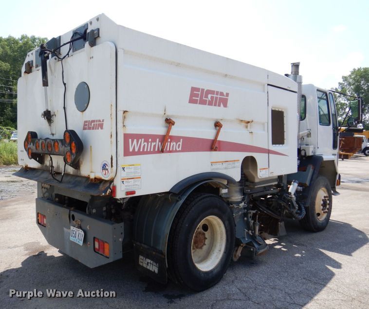 image for item KR9139 2005 Sterling SC8000  street sweeper truck