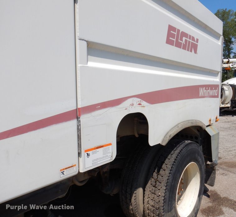 image for item KR9139 2005 Sterling SC8000  street sweeper truck