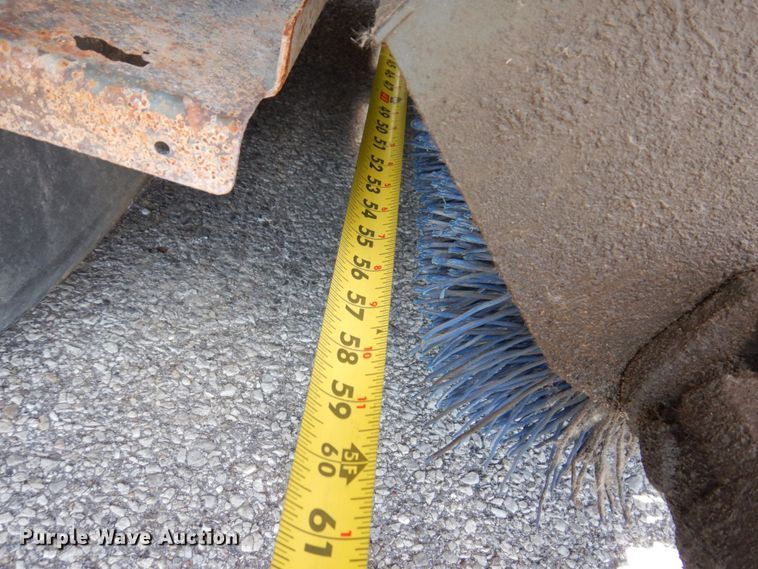 image for item KR9139 2005 Sterling SC8000  street sweeper truck