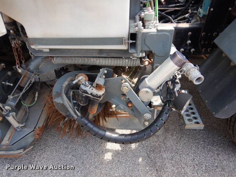 image for item KR9139 2005 Sterling SC8000  street sweeper truck