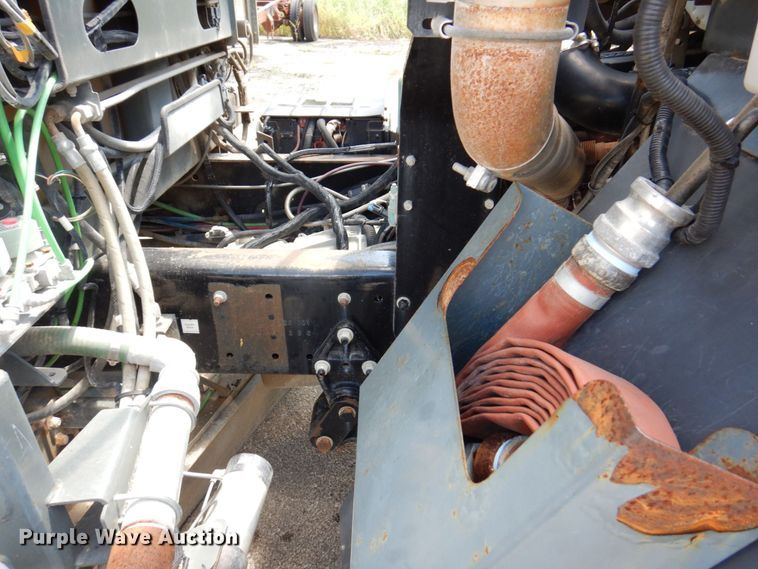 image for item KR9139 2005 Sterling SC8000  street sweeper truck