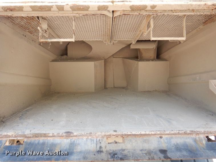 image for item KR9139 2005 Sterling SC8000  street sweeper truck