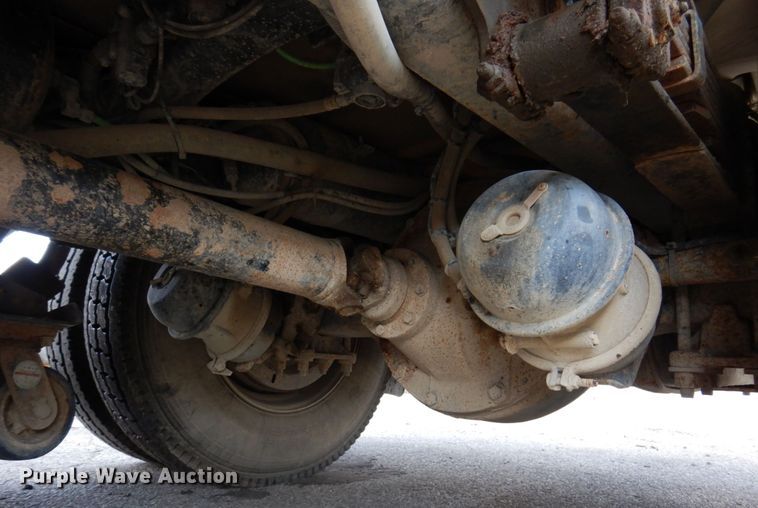 image for item KR9139 2005 Sterling SC8000  street sweeper truck