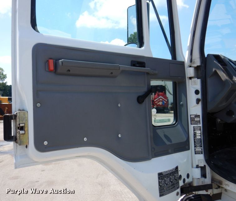 image for item KR9139 2005 Sterling SC8000  street sweeper truck