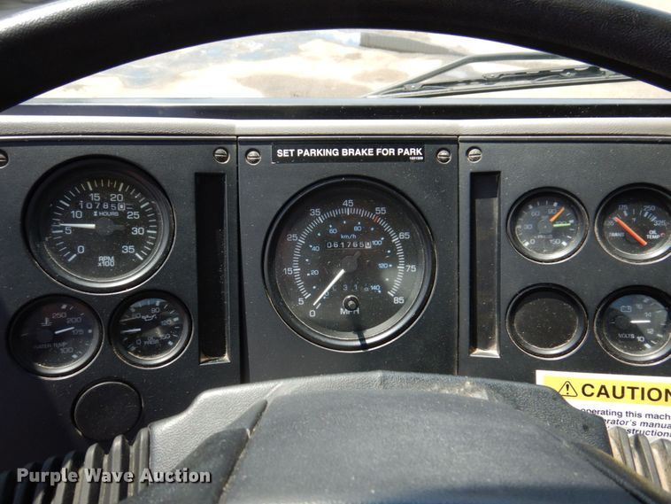 image for item KR9139 2005 Sterling SC8000  street sweeper truck