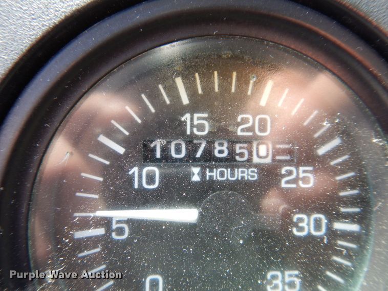 image for item KR9139 2005 Sterling SC8000  street sweeper truck