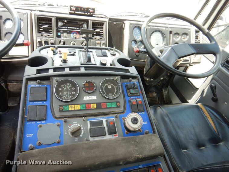 image for item KR9139 2005 Sterling SC8000  street sweeper truck