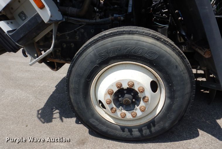 image for item KR9139 2005 Sterling SC8000  street sweeper truck