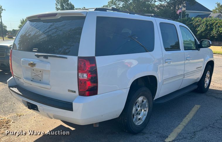 image for item LI9348 2011 Chevrolet Suburban  SUV