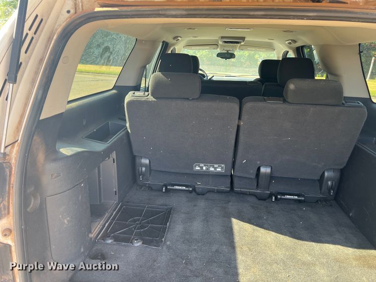 image for item LI9348 2011 Chevrolet Suburban  SUV