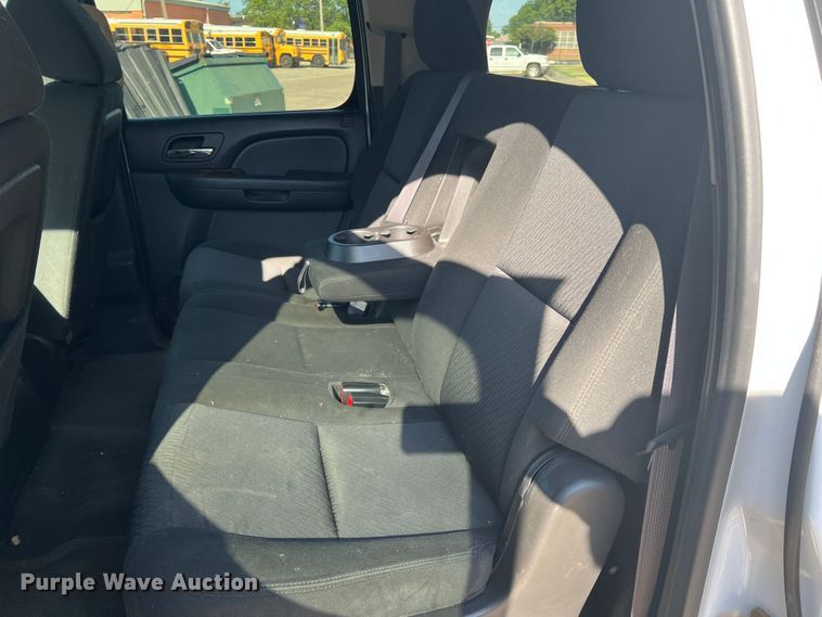 image for item LI9348 2011 Chevrolet Suburban  SUV