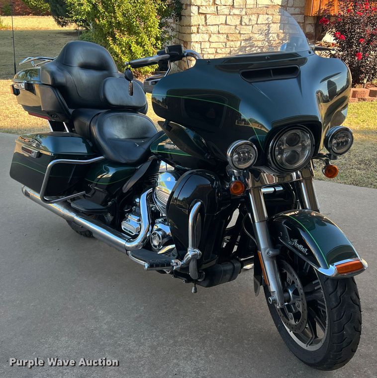 image for item LI9417 2016 Harley Davidson FLHTK Ultra Limited  motorcycle