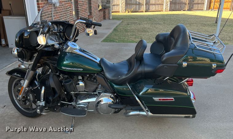 image for item LI9417 2016 Harley Davidson FLHTK Ultra Limited  motorcycle