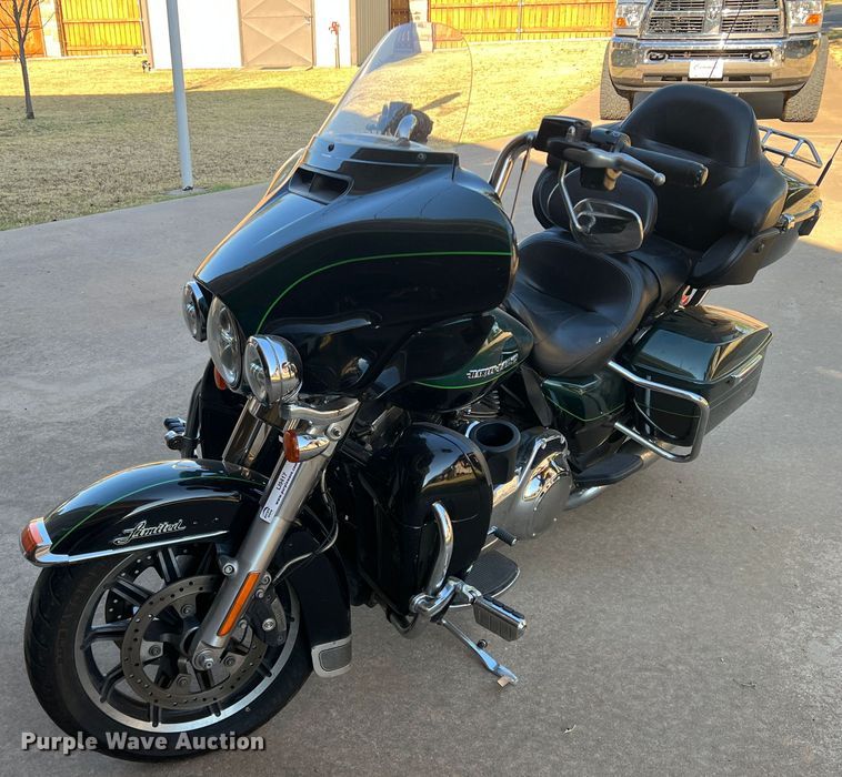 image for item LI9417 2016 Harley Davidson FLHTK Ultra Limited  motorcycle