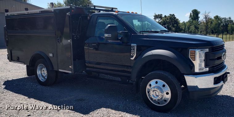 image for item LK9057 2019 Ford F450 Super Duty XL  utility / service truck
