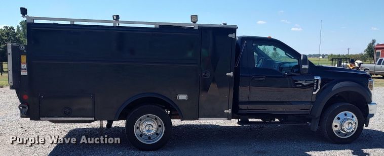 image for item LK9057 2019 Ford F450 Super Duty XL  utility / service truck