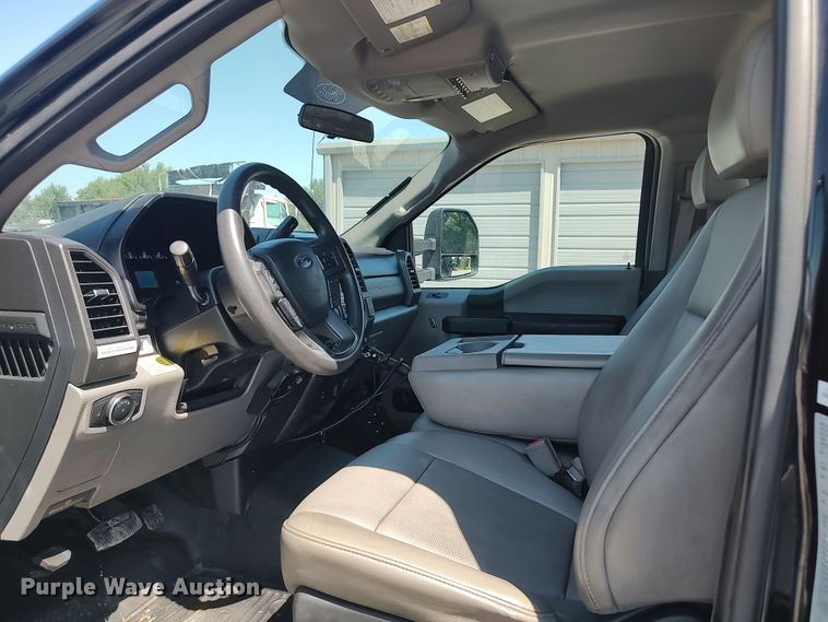 image for item LK9057 2019 Ford F450 Super Duty XL  utility / service truck