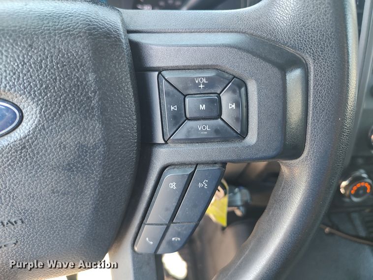 image for item LK9057 2019 Ford F450 Super Duty XL  utility / service truck