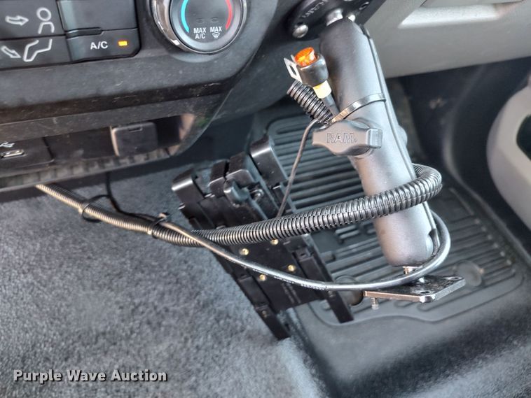 image for item LK9057 2019 Ford F450 Super Duty XL  utility / service truck